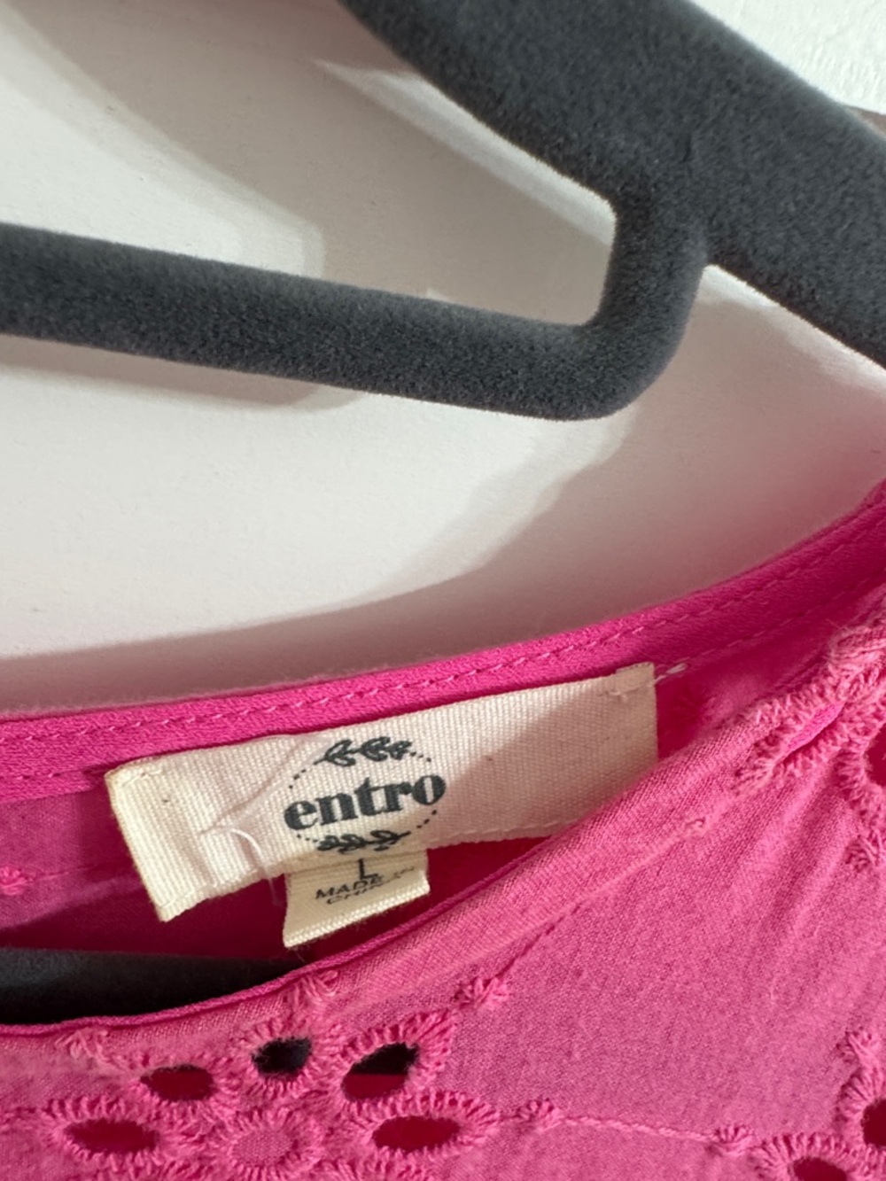 entro Hot Pink Eyelet tunic top - Picture 2 of 3